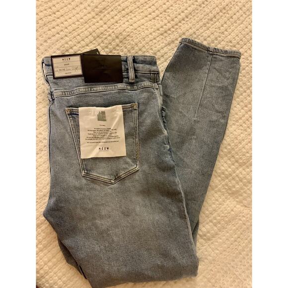 NWT NEUW Iggy Skinny Jeans in Authentic Indigo Distressed Size 36:32 - Picture 2 of 2